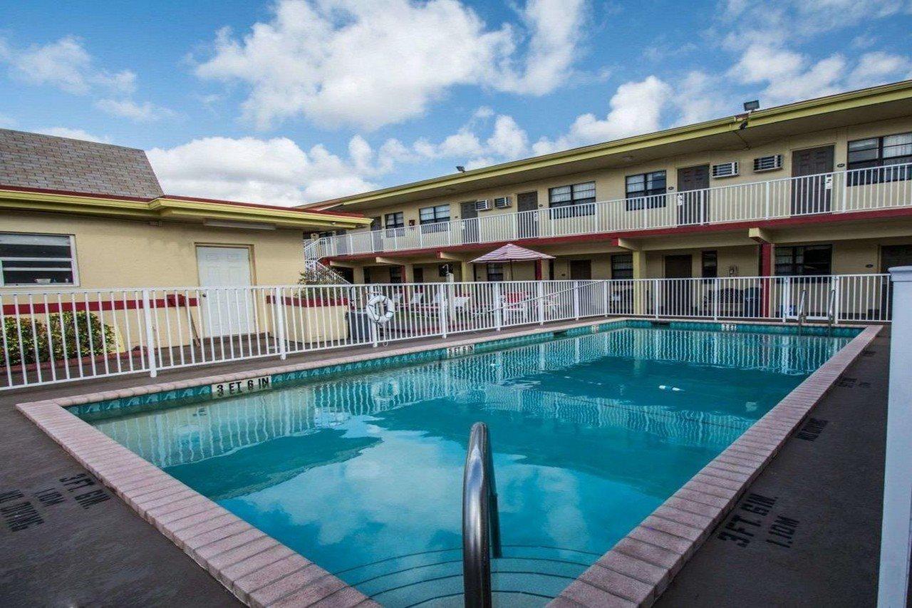 Econo Lodge Hollywood-Ft Lauderdale International Airport Esterno foto