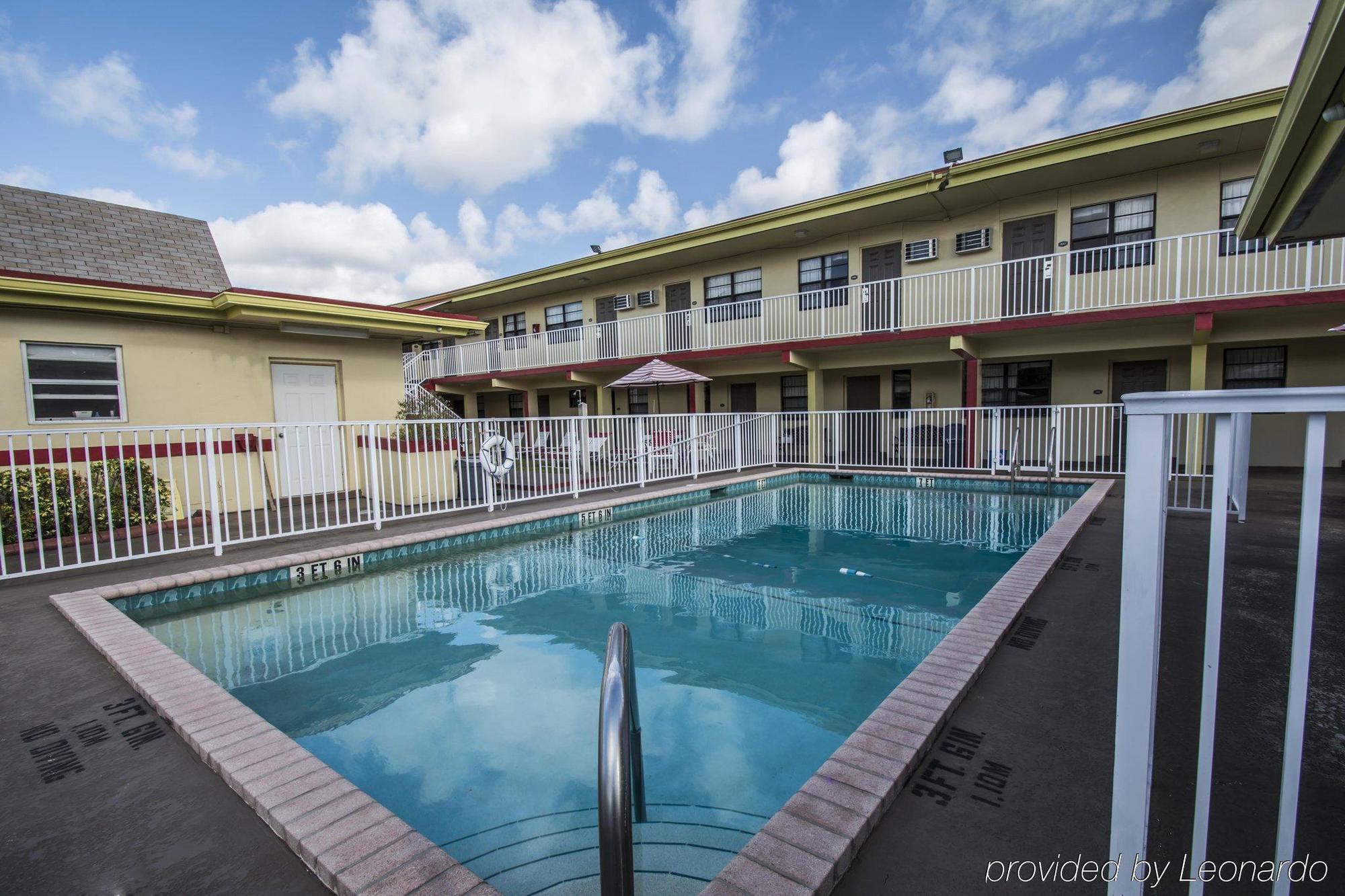 Econo Lodge Hollywood-Ft Lauderdale International Airport Esterno foto